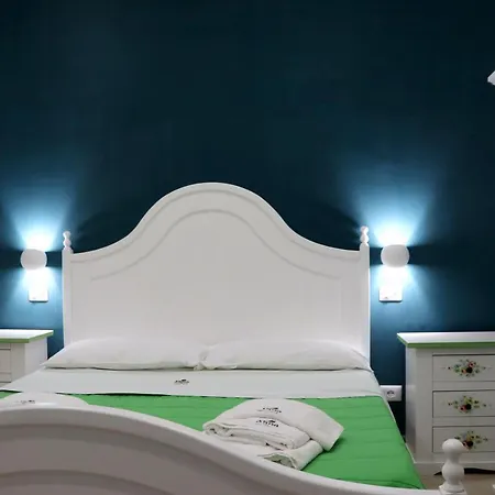 Anna Panzió Paestum